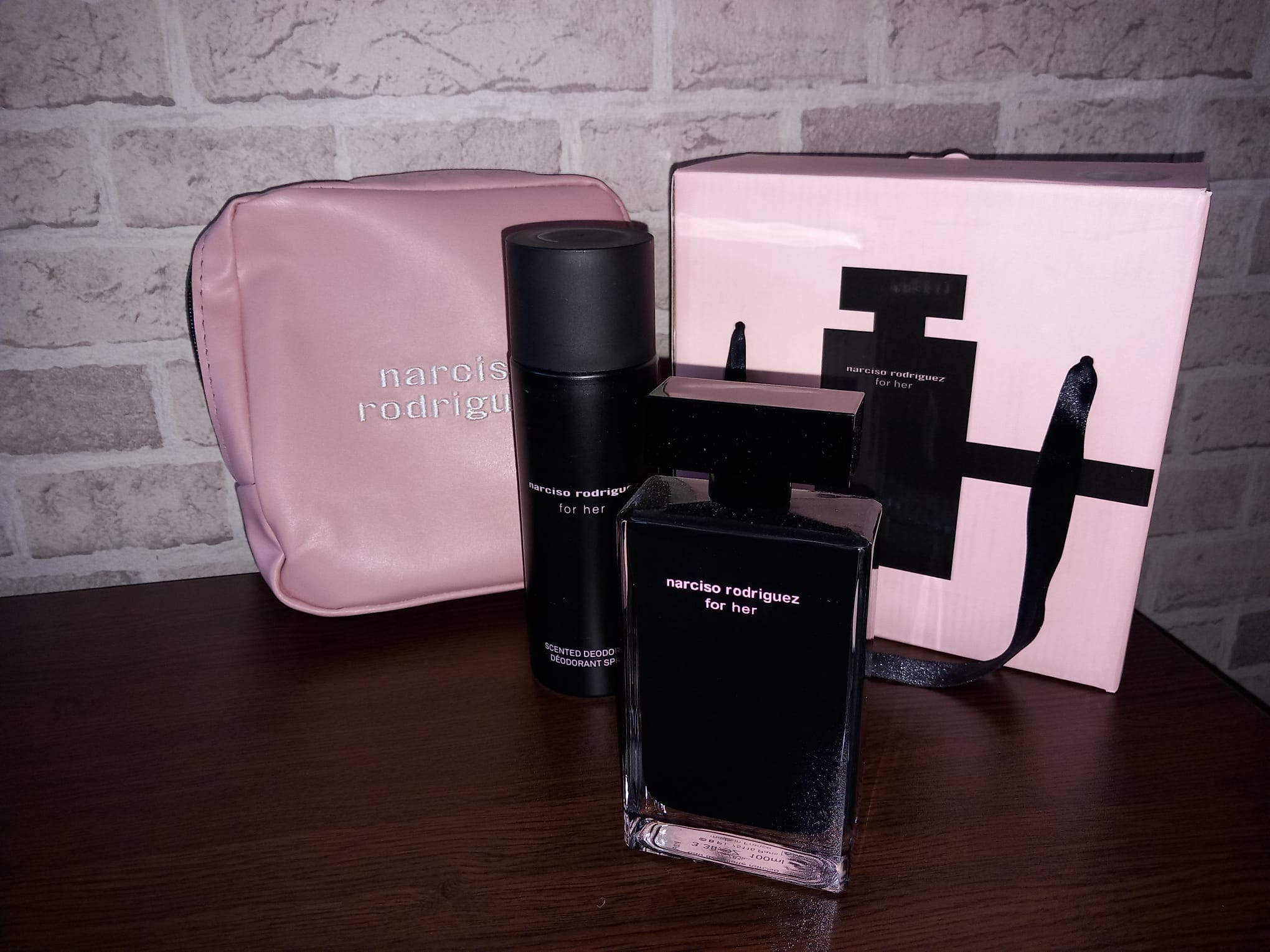 Дамски Подаръчен Комплект – Narciso Rodriguez For Her Eau de Toilette 100ml
