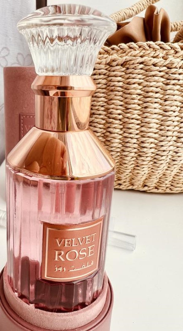 Арабски парфюм Lattafa Velvet Rose Унисекс – 100 ml вдъхновен от Lancôme La Vie Est Belle